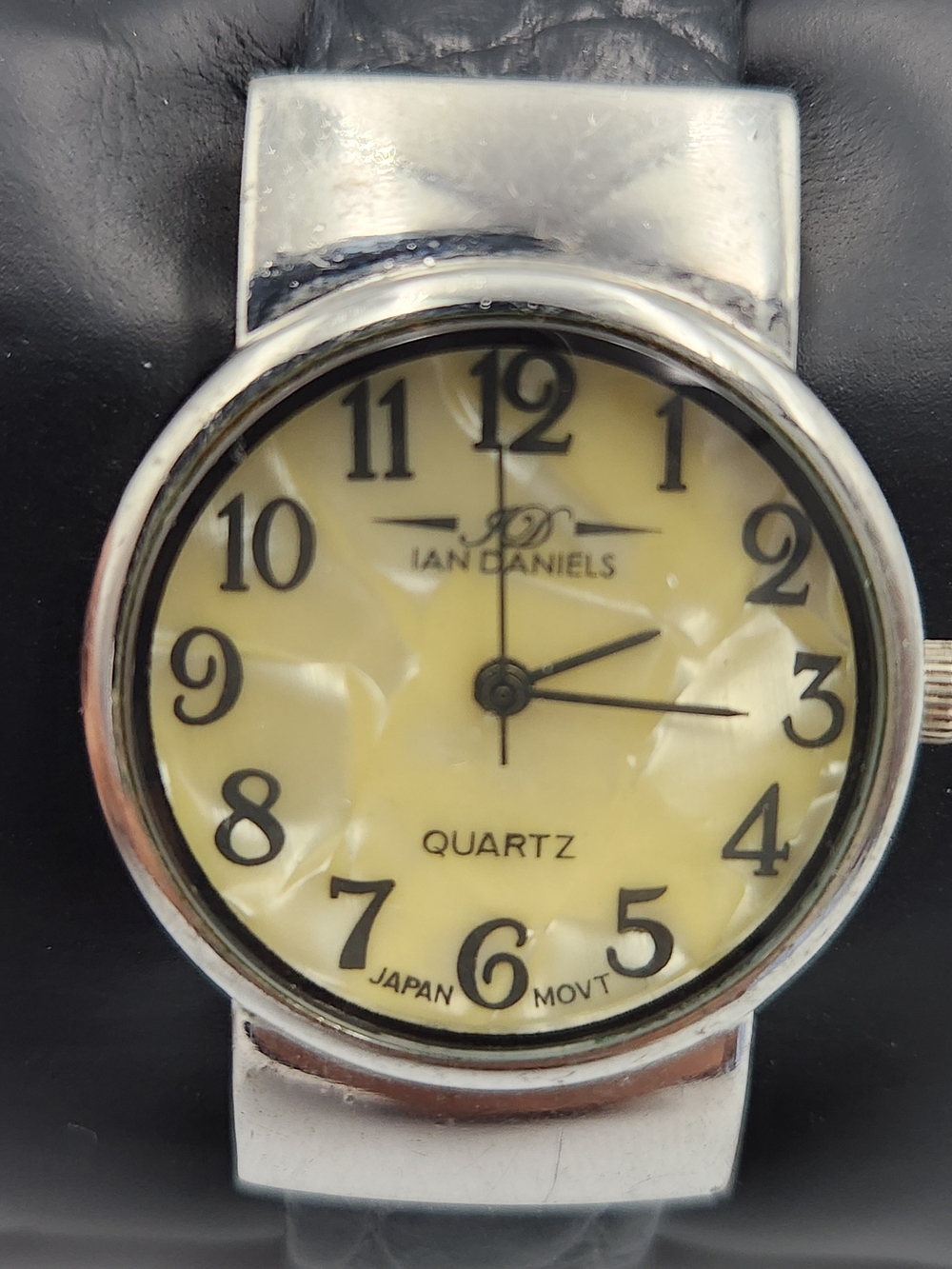 Yellow Dial Quartz Watch Accent
